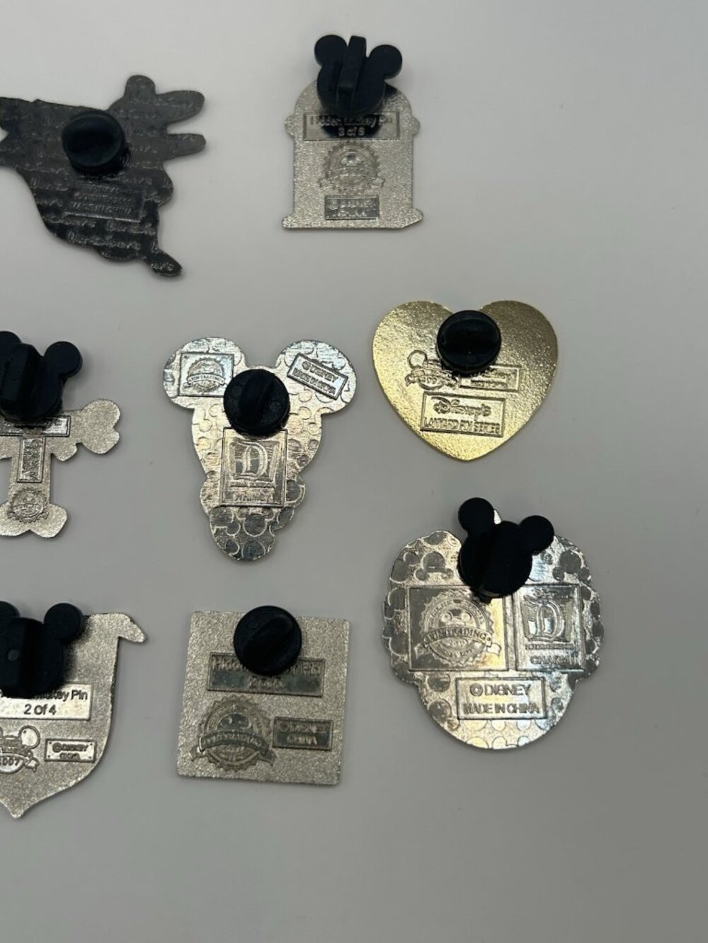 Lot Of 15 Walt Disney Trading Pins Minnie Mouse Atlantis Winnie The Pooh Haunted - Picture 12 of 13